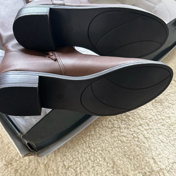 Karen Scott Brown Tall Riding Boots with Gold Buckle - Picture 4 of 4